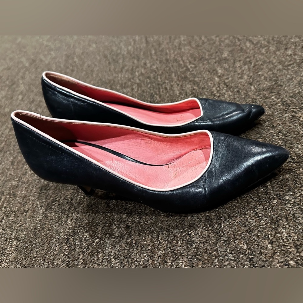 Pauli KA Paris gorgeous women’s black shoe career short heel Sz 37 US 7